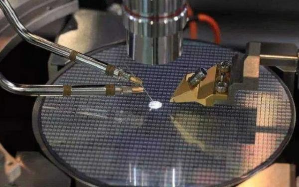 英杰电气：半导体设备高端电源国产化率极低，刻蚀及PECVD薄膜沉积电源几乎全依赖进口