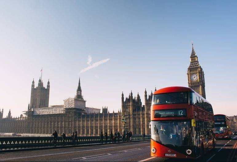 波黑政府已启动临时暂停美国原产商品关税的程序