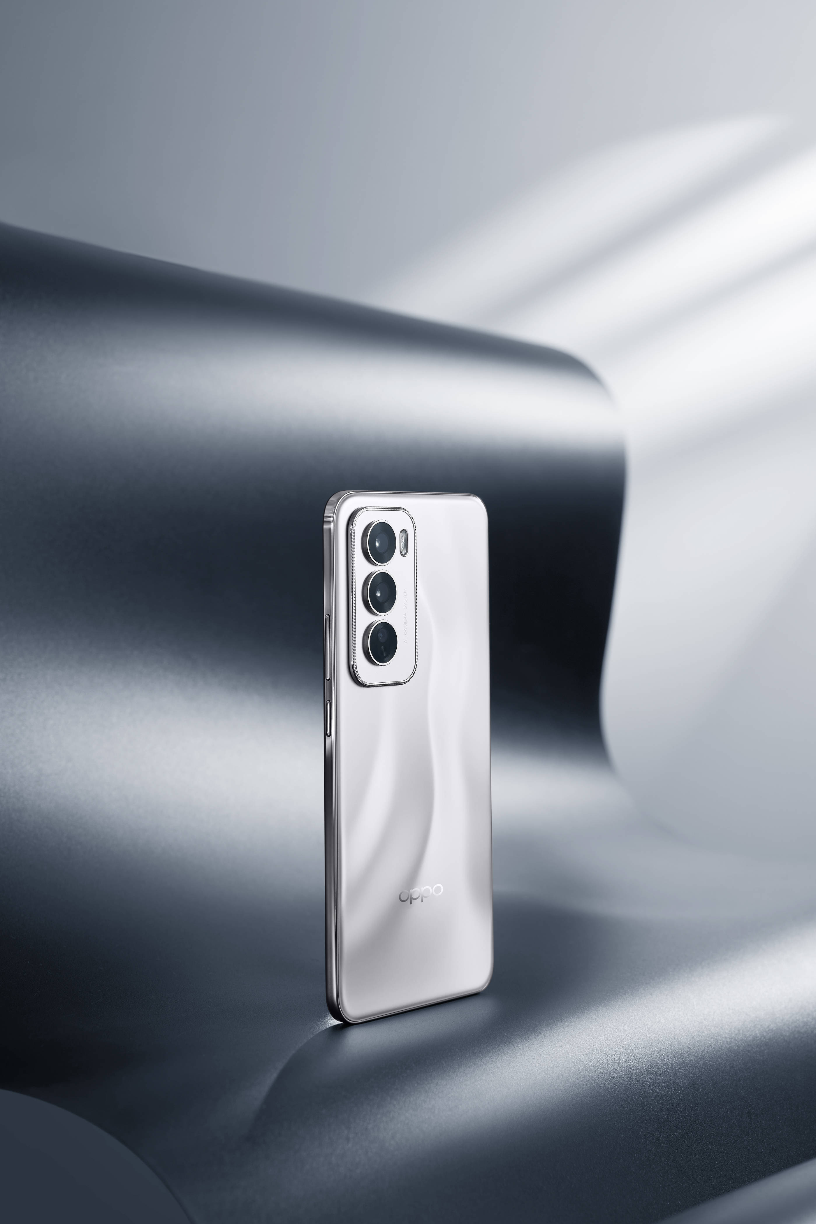 OPPO Reno14 系列亮相，实况照片体验再进化