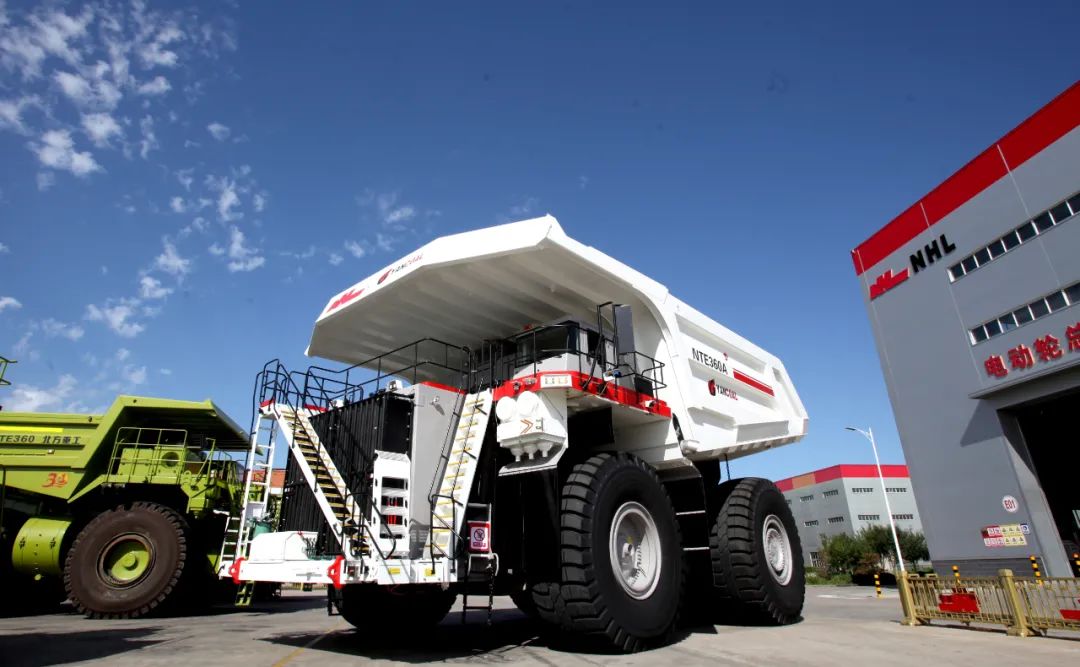 北方股份获得发明专利授权：“纯电动非公路矿用自卸车电池箱安装结构及安装方法”