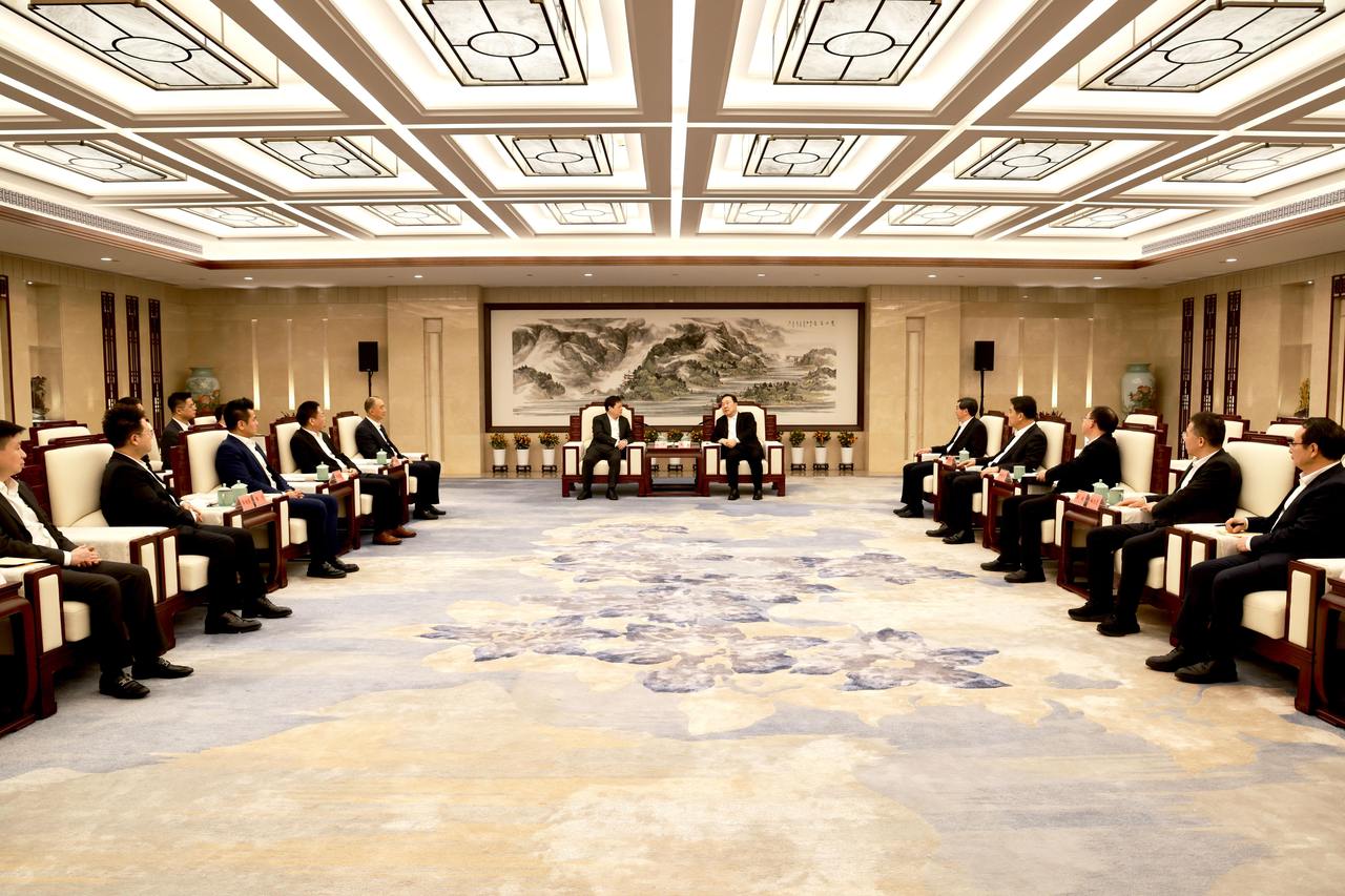 吕瑞浩公参会见非盟委员会会议管理司司长纳哈