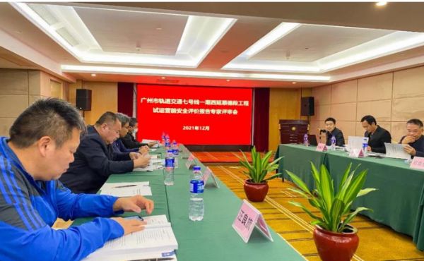 上海调整商业性个人住房贷款利率定价机制;老铺黄金年内再次调价 | 金融早参