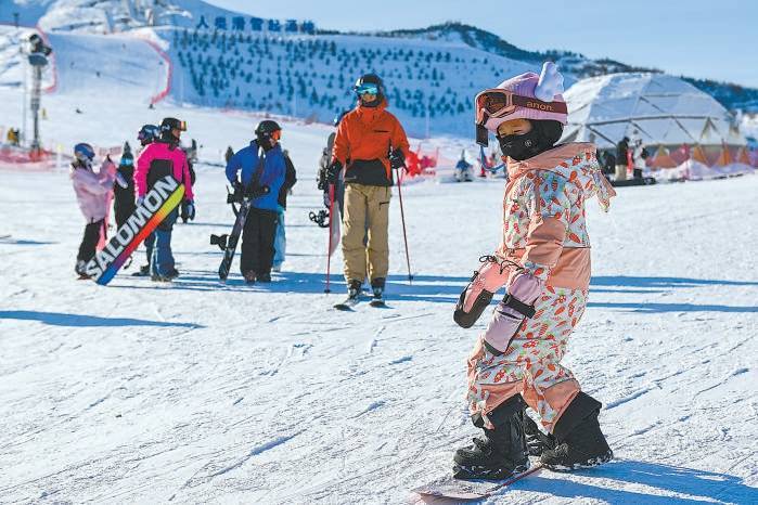 冰雪装备：点燃“热经济”的“冷资源”