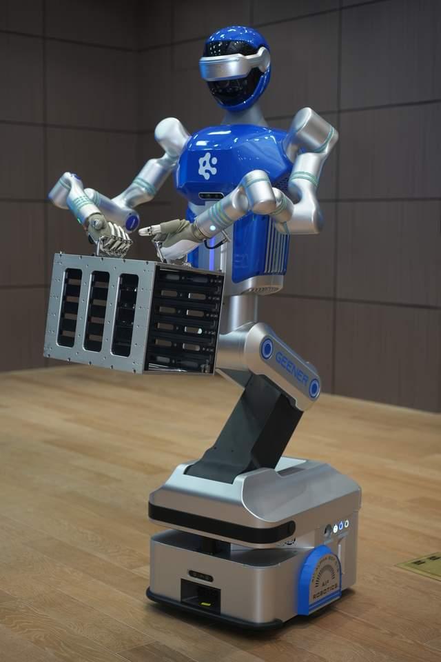 机器人坏了去哪儿修？具身智能机器人4S店将在京亮相