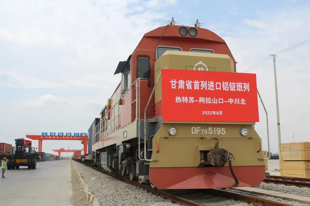中国对塔吉克斯坦投资超过50亿美元