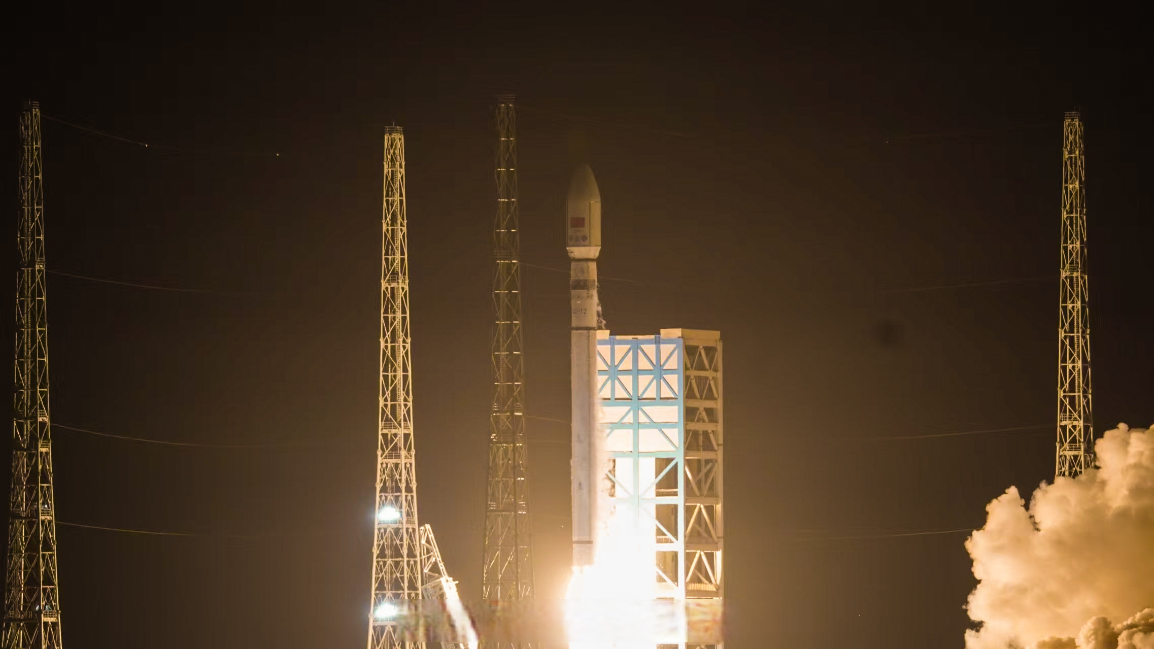 长征十二号火箭成功发射卫星互联网低轨卫星