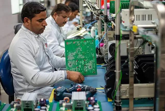 一份十万份的信任答卷：Leader三筒洗衣机第10万台正式交付