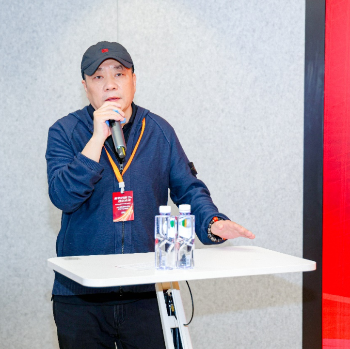 元隆雅图：截止至2025年09月19日股东总户数53,720户