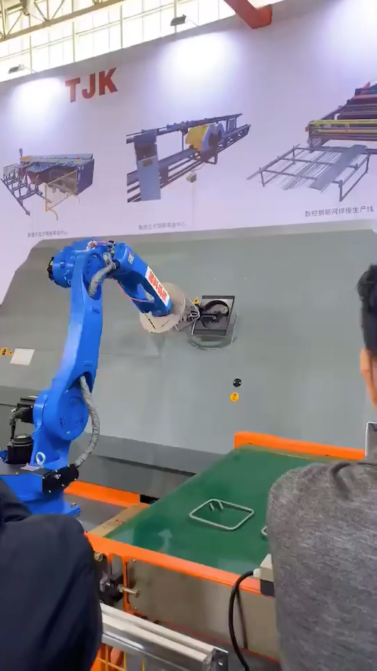 建科智能：11月14日高管陈振华减持股份合计7000股