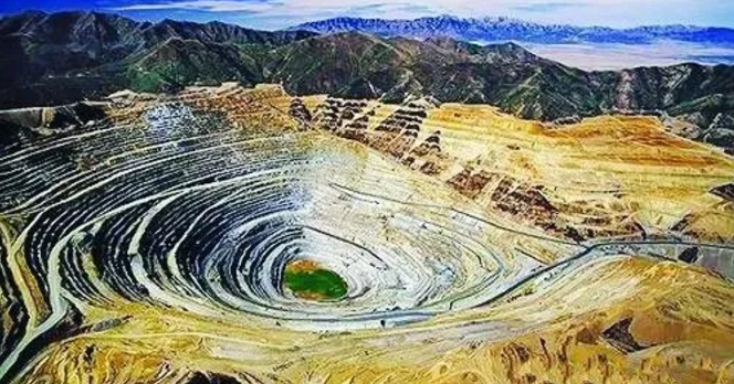 非洲开发银行副行长视察刚果(布)国家数据中心建设现场