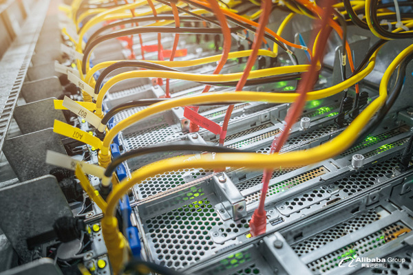 非洲开发银行副行长视察刚果(布)国家数据中心建设现场