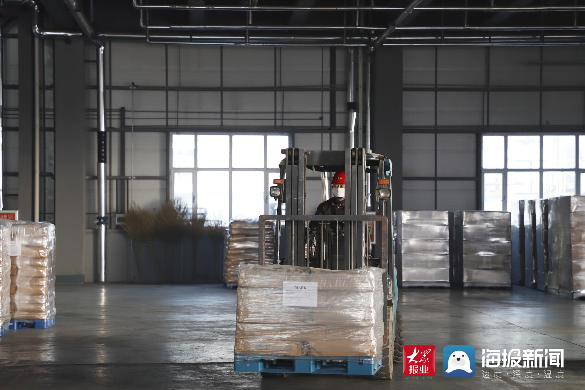 阳谷华泰：公司产品定价是基于原材料价格及市场因素进行确定