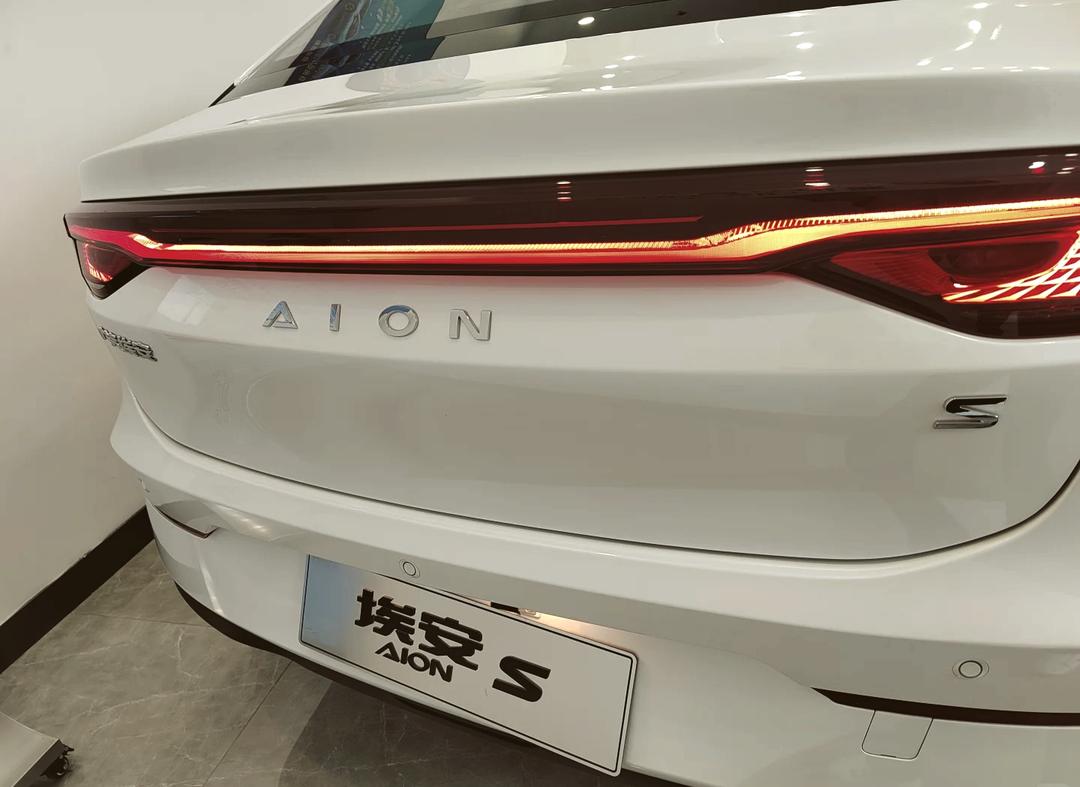 浩物股份：公司目前暂未开展网约车相关业务