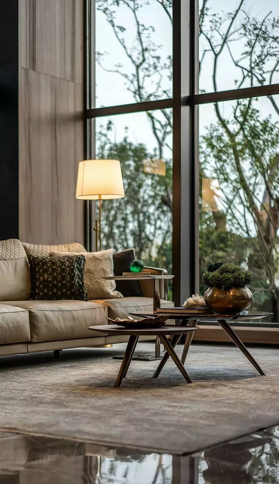 烟火气里的共鸣，揭秘《家里家外2》热播背后的平台逻辑与人文温度