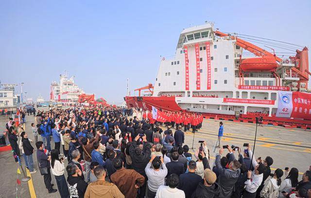 第42次南极考察丨中国第42次南极考察队完成中山站区域卸货任务