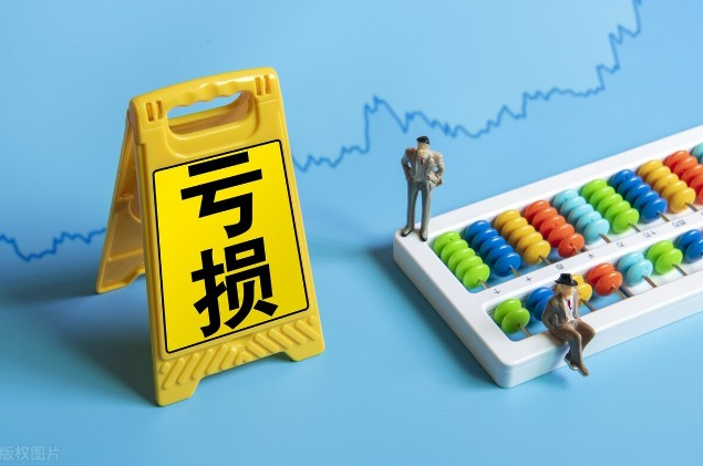 三年亏超6000万徐州店关闭，中央商场损失多少？