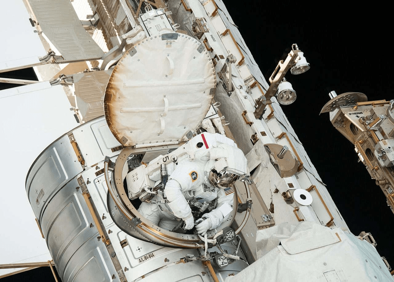 奥联电子：目前不涉及航空航天领域相关产品