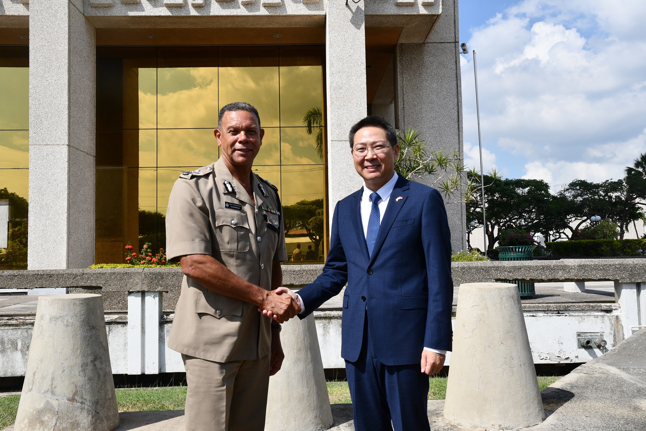 驻牙买加使馆召开在牙中资企业2025年度工作会议