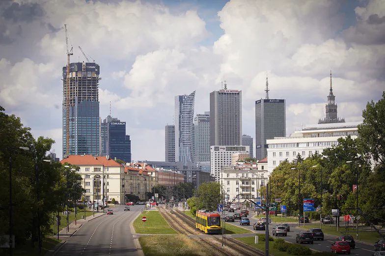 牛津经济研究院预测，波兰将在2026年继续保持中东欧经济增长的领先地位