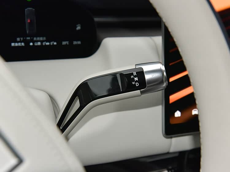 摩根士丹利基金吴慧文：债市双向波动加剧 2026是“低利率、高波动”突围之年