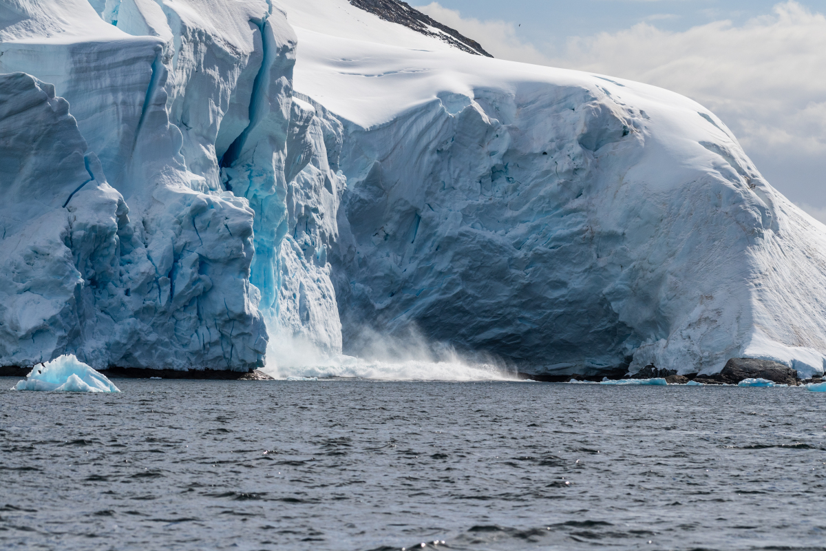 科学与健康丨探秘南极冰间湖！为地球气候档案添新知