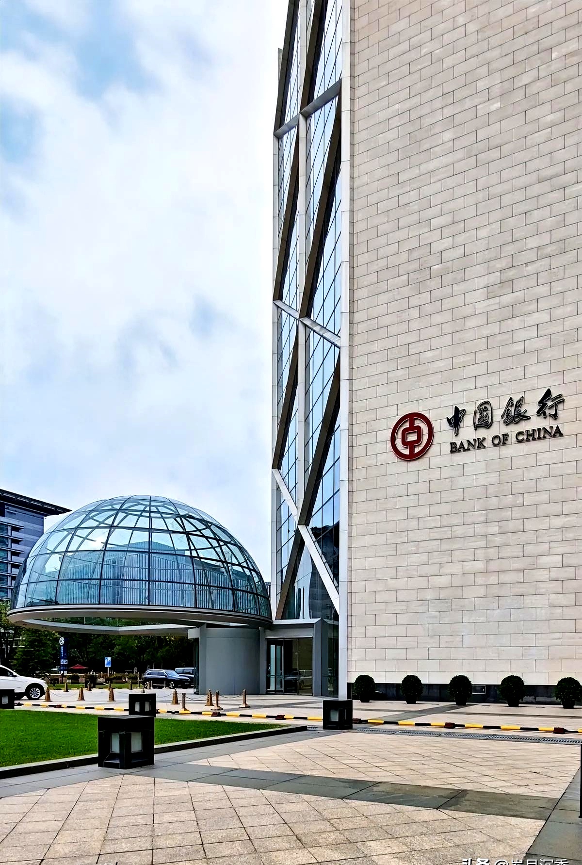 我国城商行资产规模突破60万亿元；广东首次出台养老金融专属政策 | 金融早参