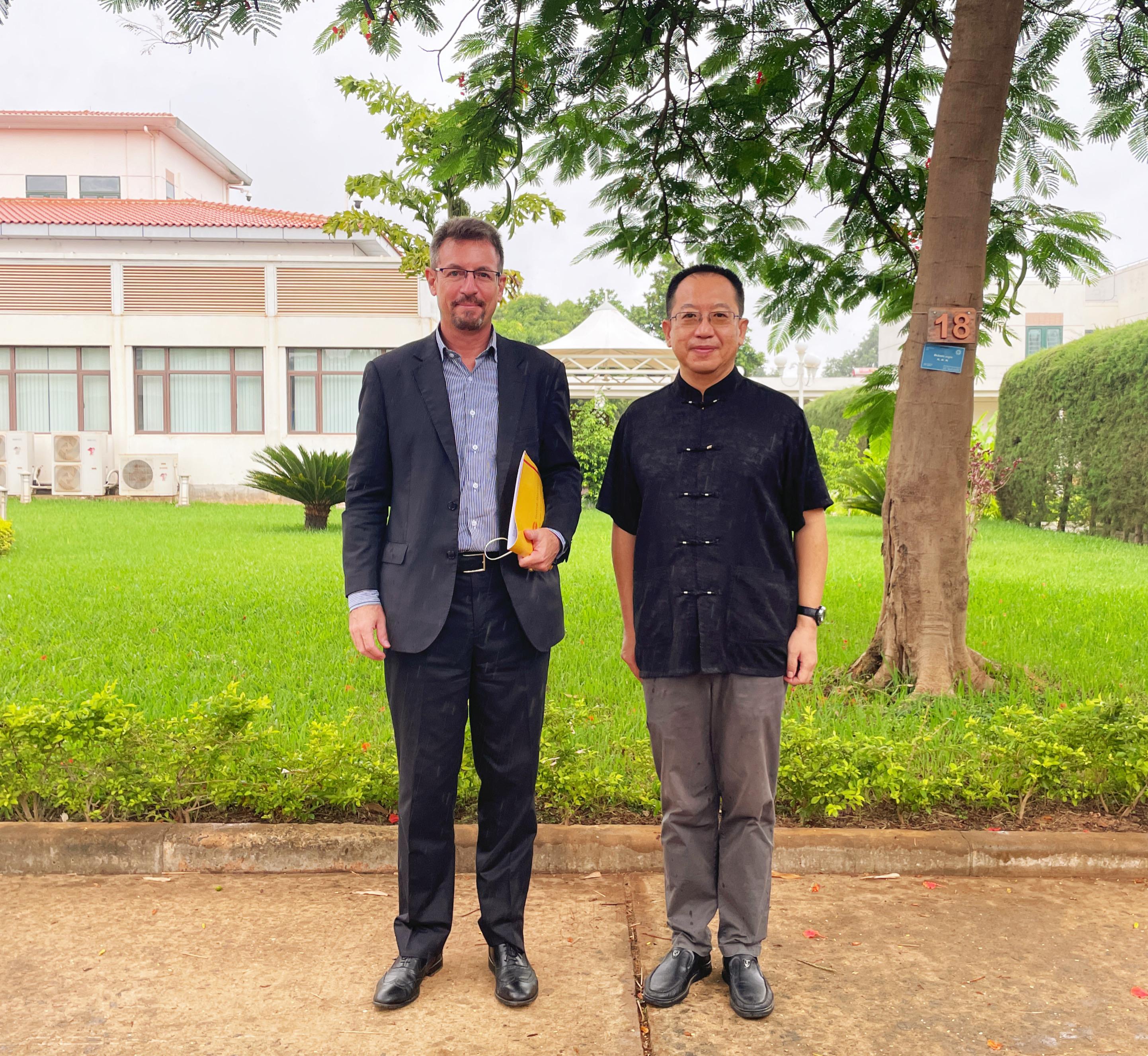 驻几内亚比绍大使杨仁火出席“温暖迎春・共庆中国年”春节招待会