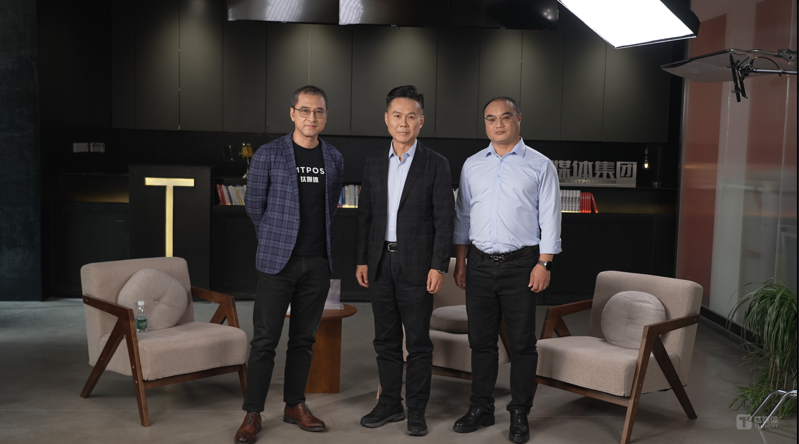 新春走基层丨数智化策马扬鞭 春节消费更显“科技范儿”