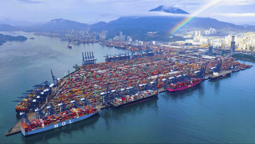 2025年丹吉尔地中海港集装箱吞吐量超1100万标箱