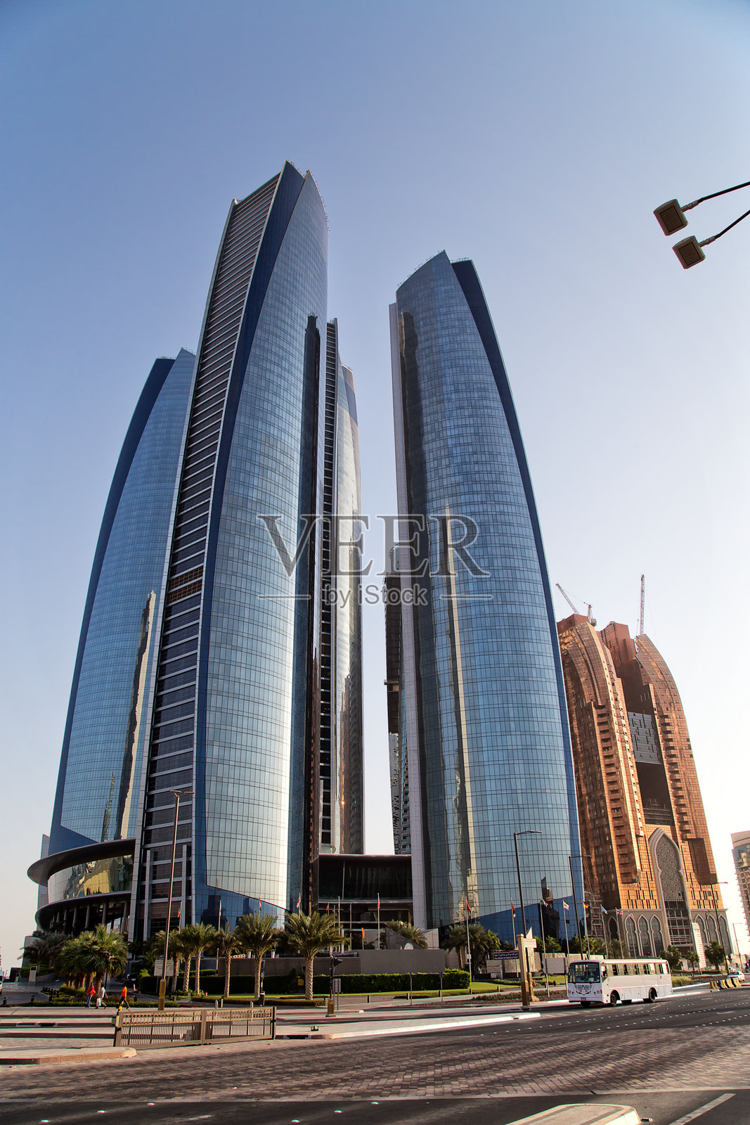 阿布扎比商业银行利润增长