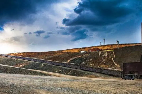 西藏矿业:截止2月13日公司股东总户数为108163户