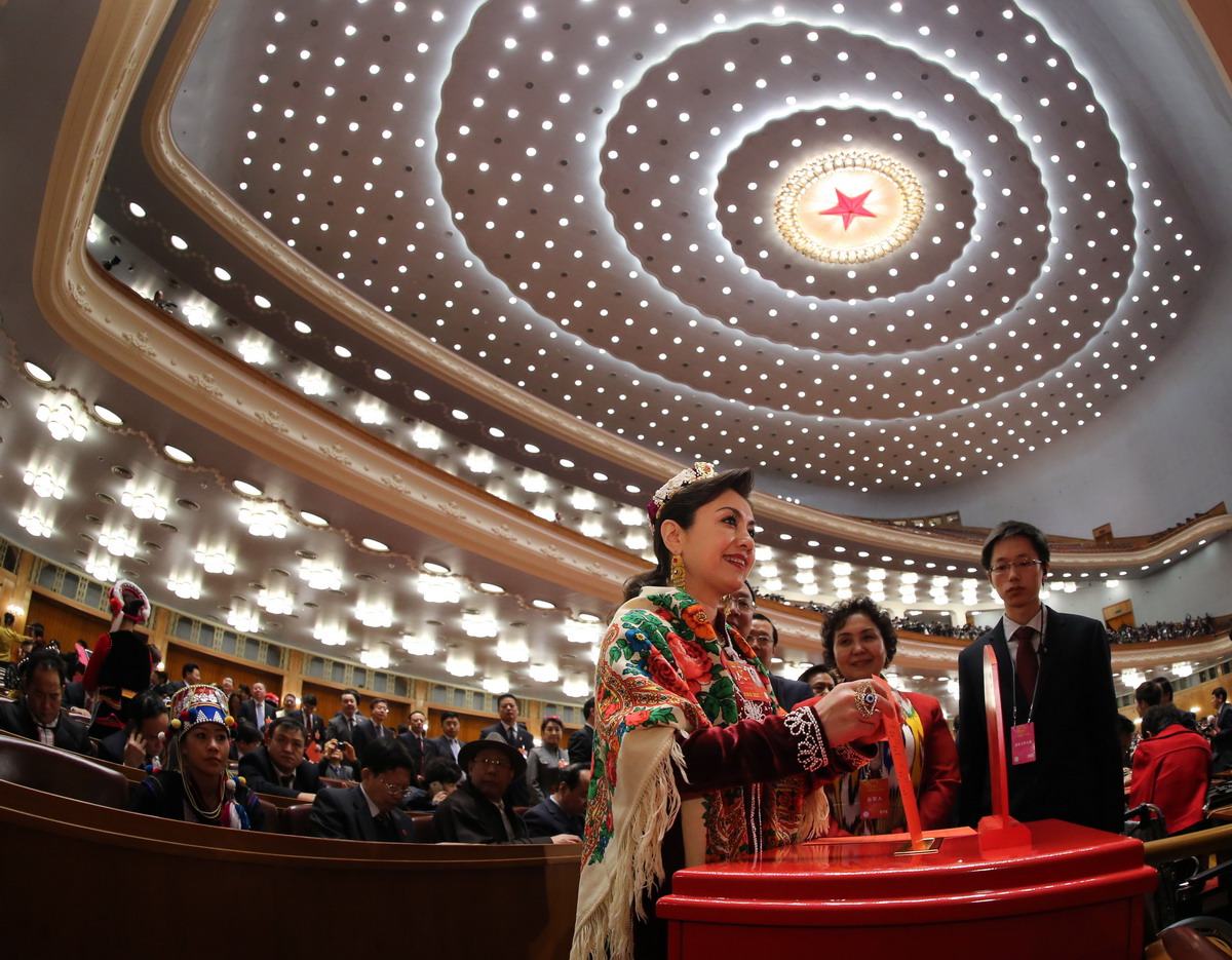 全国人大代表、北京证监局原局长贾文勤：支持并购基金健康发展 完善高收益债券市场