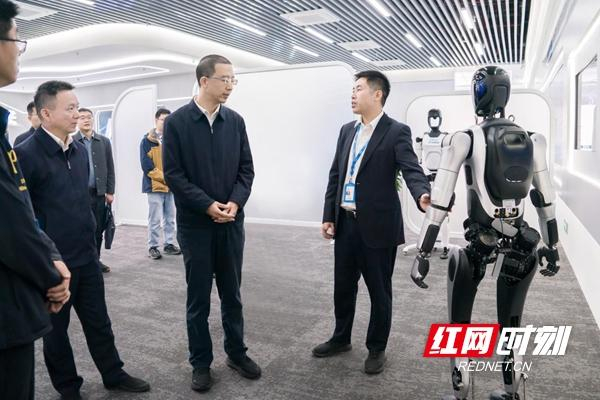 中兴通讯:左手400亿理财,右手发80亿债券