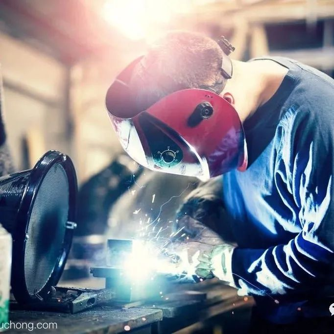 首钢股份获得发明专利授权：“一种控制超高碳钢铸坯角部横裂纹的方法”