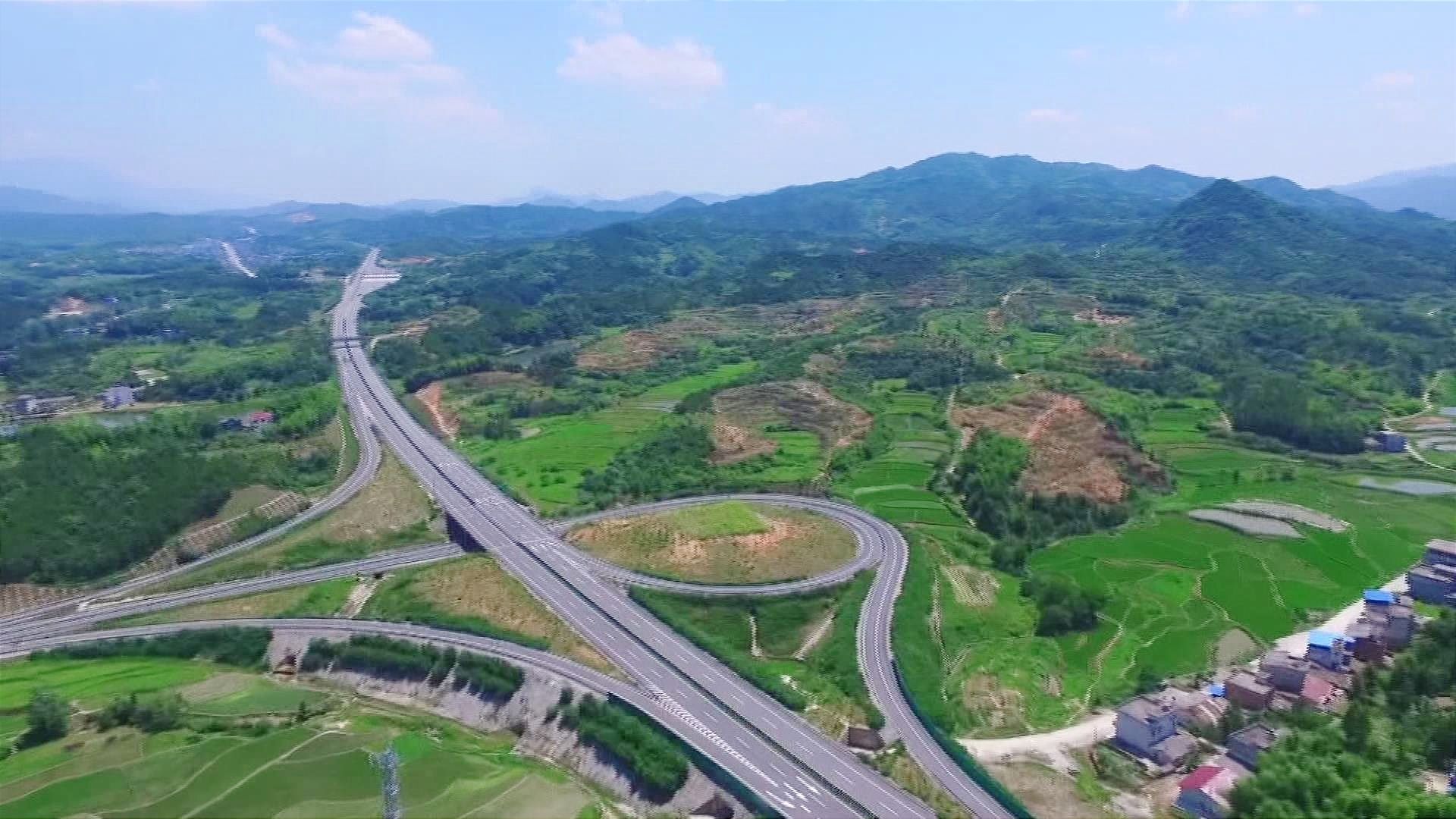 补短板纠偏科 多家公募战略转型“开花结果”