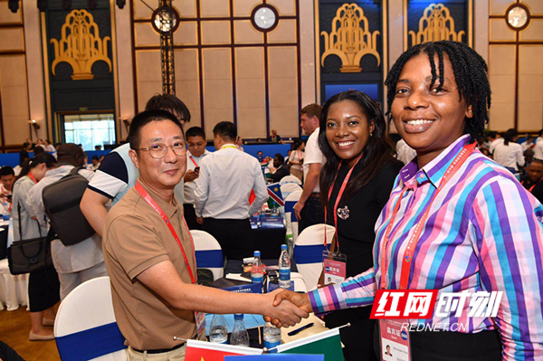 喀麦隆以首笔15年期债券试水中非国家银行证券交易市场