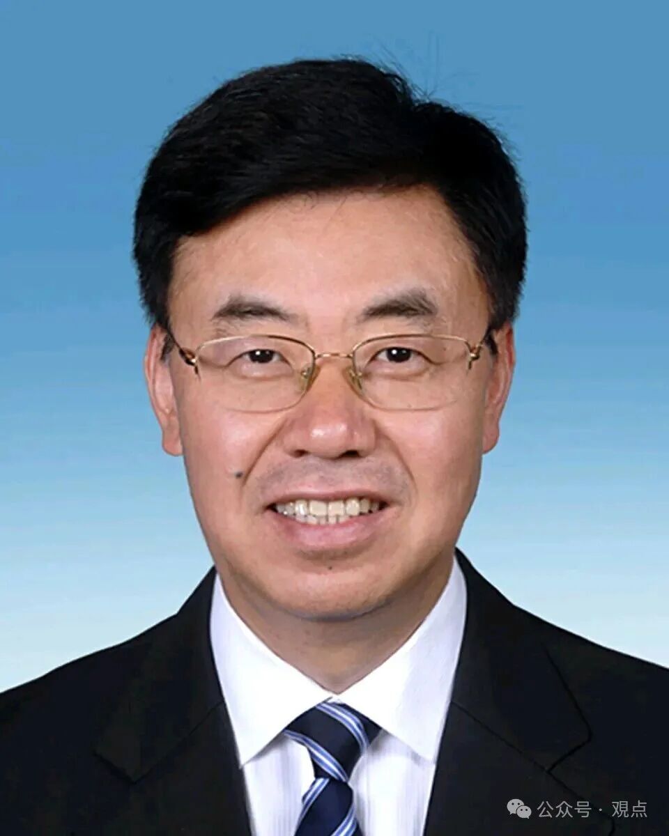 李强出席中国发展高层论坛2026年年会开幕式并发表主旨演讲