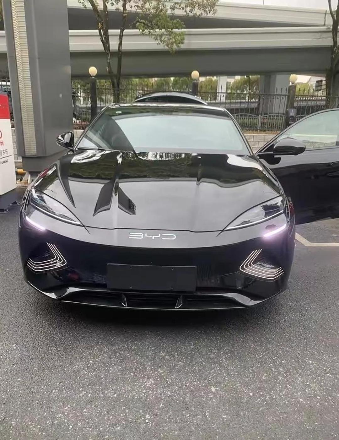 比亚迪获得外观设计专利授权:“尾灯”