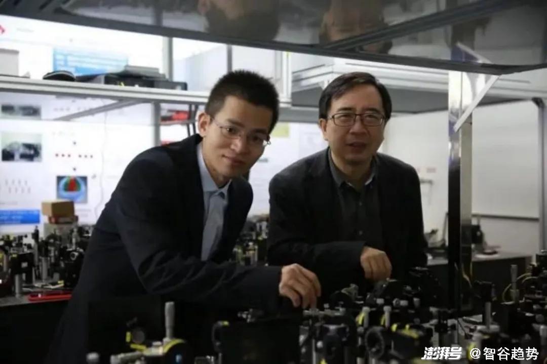 中国量子计算再破纪录 独家揭秘“九章四号”