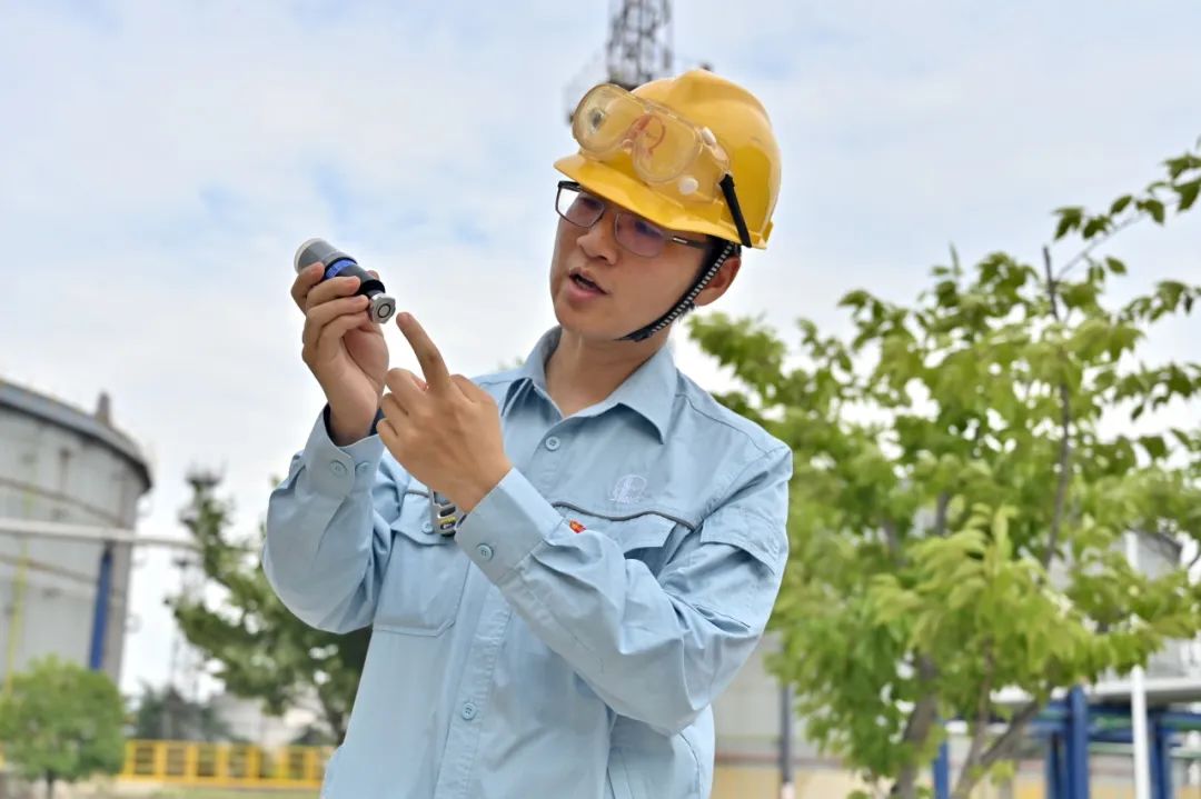中国石化获得实用新型专利授权：“一种用于分离器安全阀装卸的操作平台”
