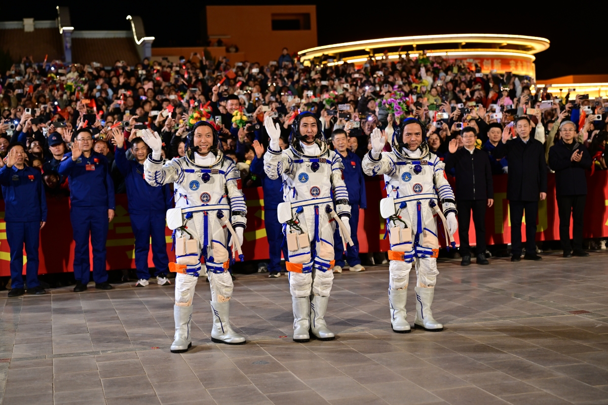 神舟二十三号丨神舟二十三号载人飞船与空间站组合体完成自主快速交会对接